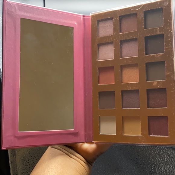 Eye shadow - Picture 4 of 4